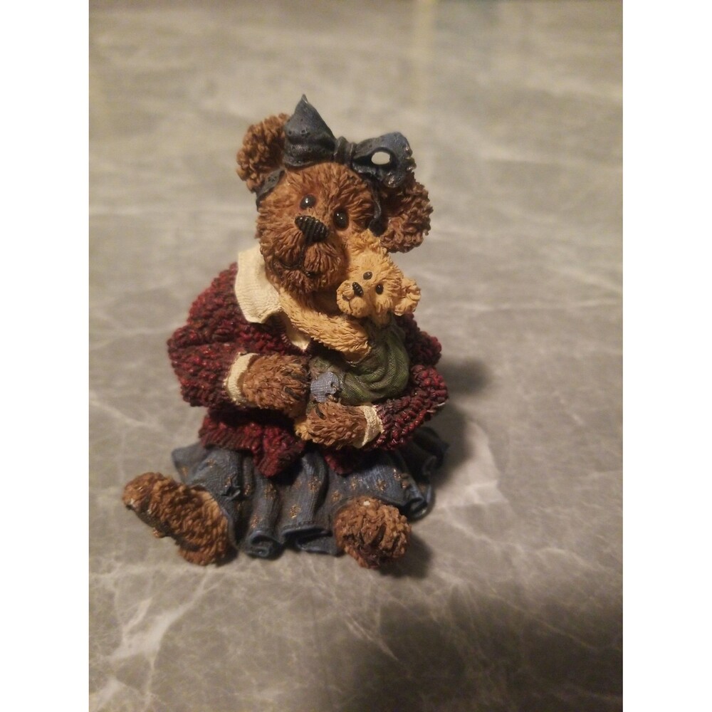 Boyd's Bears and Friends figurine